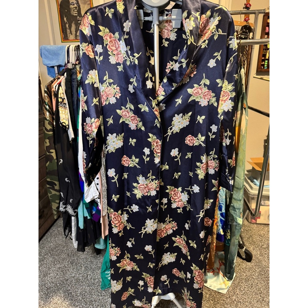 086 GJG Softly blue floral robe - XS oversized